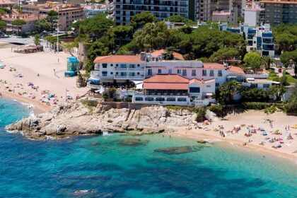 Hotels i Allotjaments turistics Hotels i Allotjaments turistics